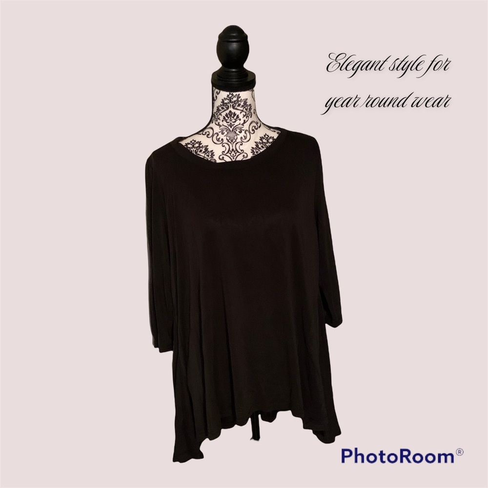 Umgee elegant black top